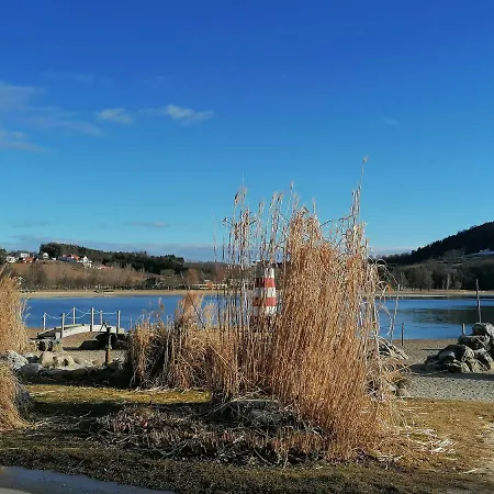 לינה וארוחת בוקר Tiefala's Eck 4*